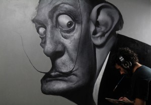 2012 World of Art Showcase artist Jota Leal working on "The Persistance of Dali"